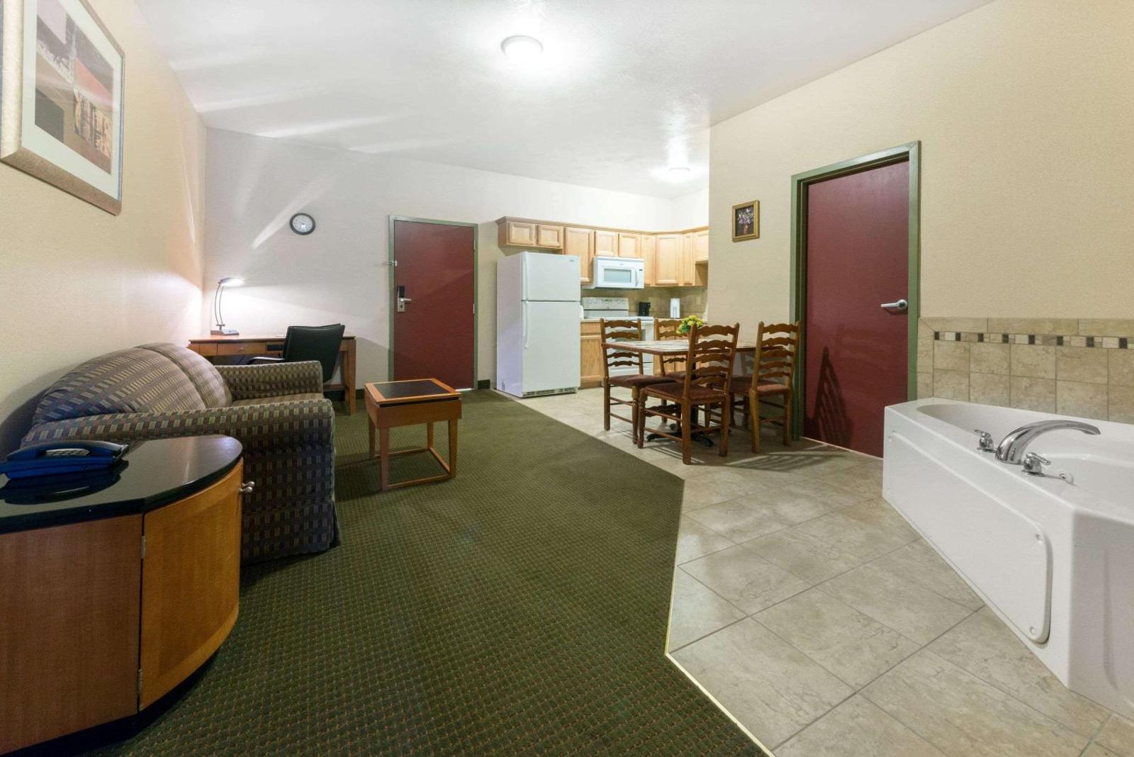 Days Inn by Wyndham Luray Shenandoah