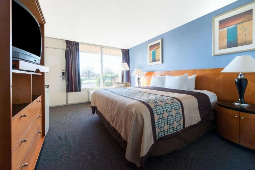 Days Inn by Wyndham Luray Shenandoah image 7
